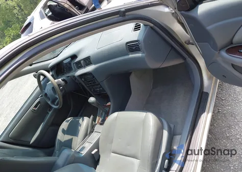 2001 Toyota Camry Xle V6 from USA, damaged, VIN 4T1BF28K81U959631